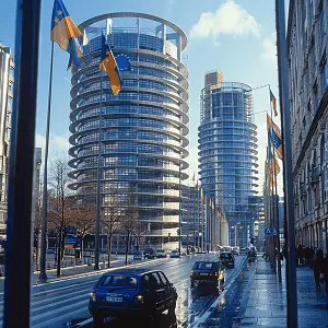 西班牙人到上海旅游多少钱