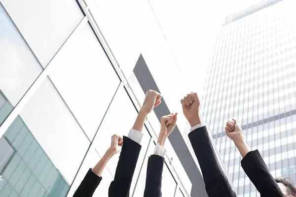 阿联酋那边的人到上海旅游多少钱